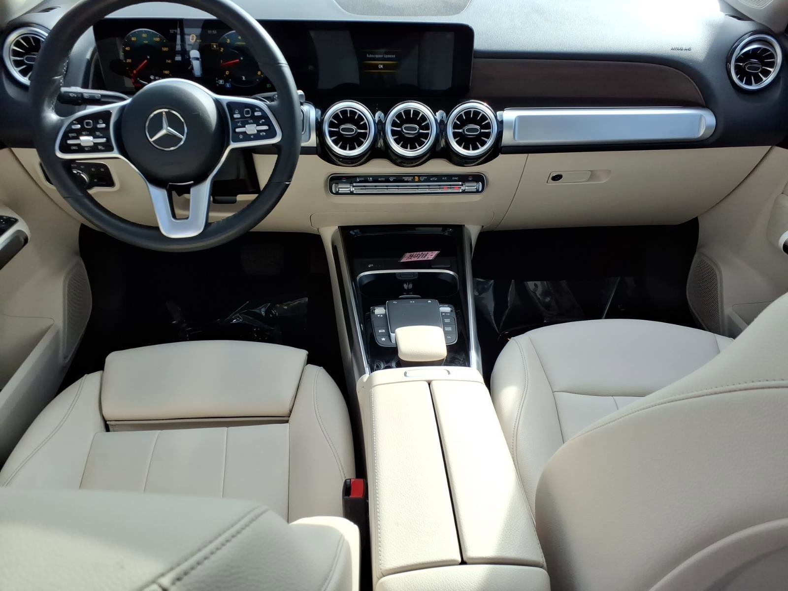 Used 2022 Mercedes-Benz GLB 250 4MATIC image 15