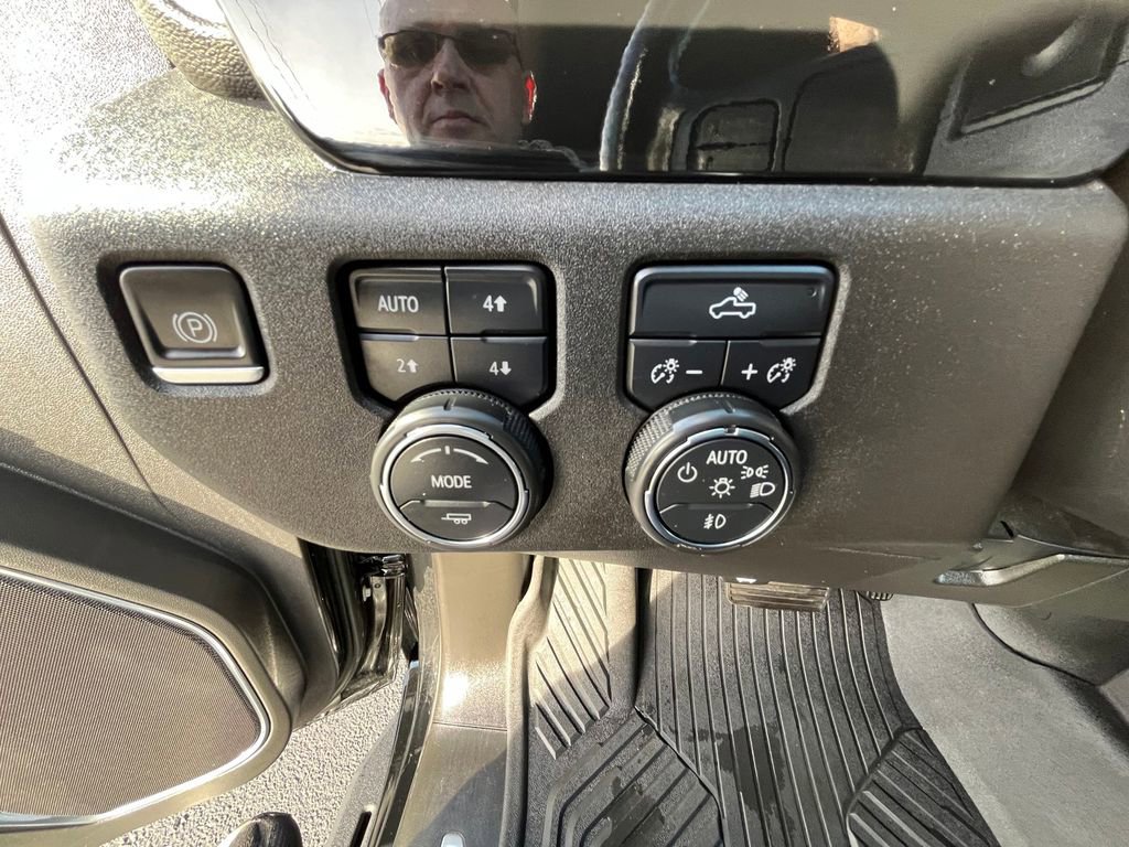 Used 2023 Chevrolet Silverado 1500 RST image 17