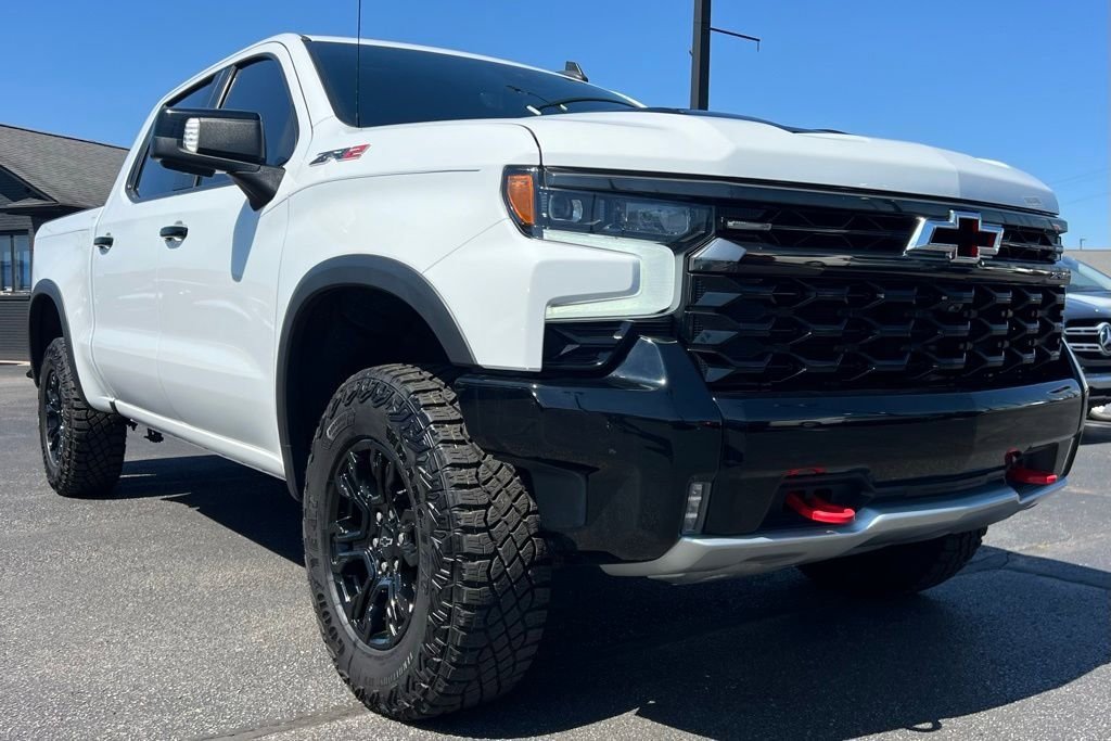 Used 2023 Chevrolet Silverado 1500 ZR2 w/ Technology Package image 5