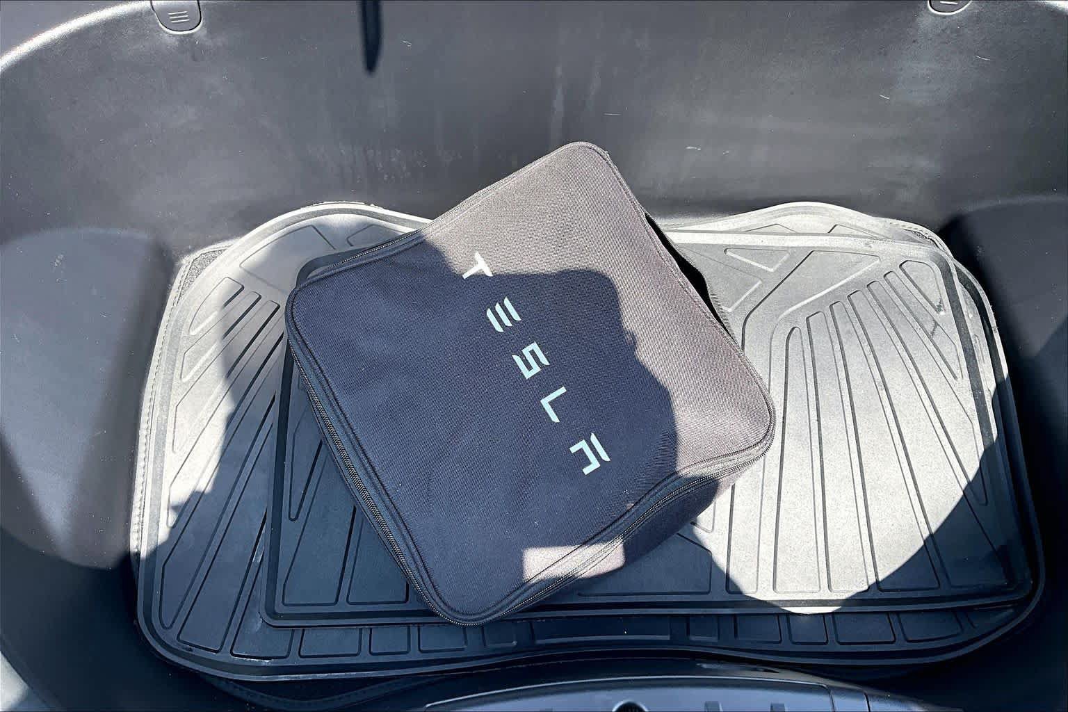 Used 2018 Tesla Model 3 Long Range RWD image 32