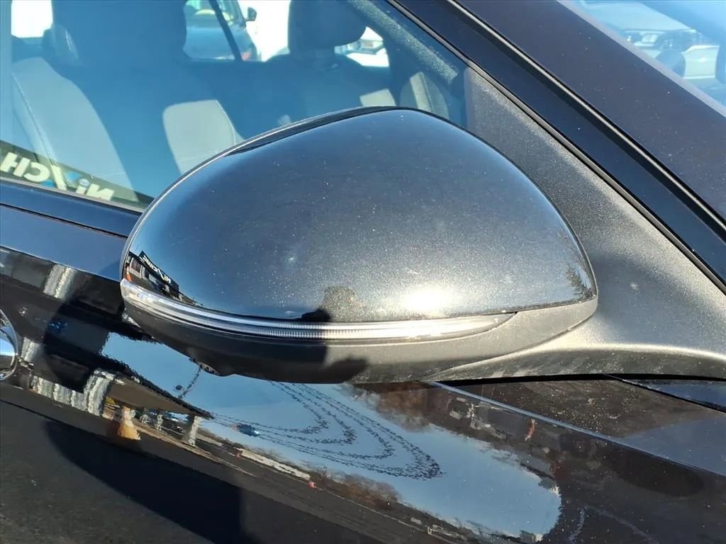 Used 2024 Mercedes-Benz C 300 4MATIC Sedan w/ AMG Line w/ Night Package image 10