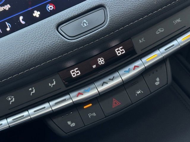 Used 2022 Cadillac XT4 Luxury w/ Cold Weather Package image 15