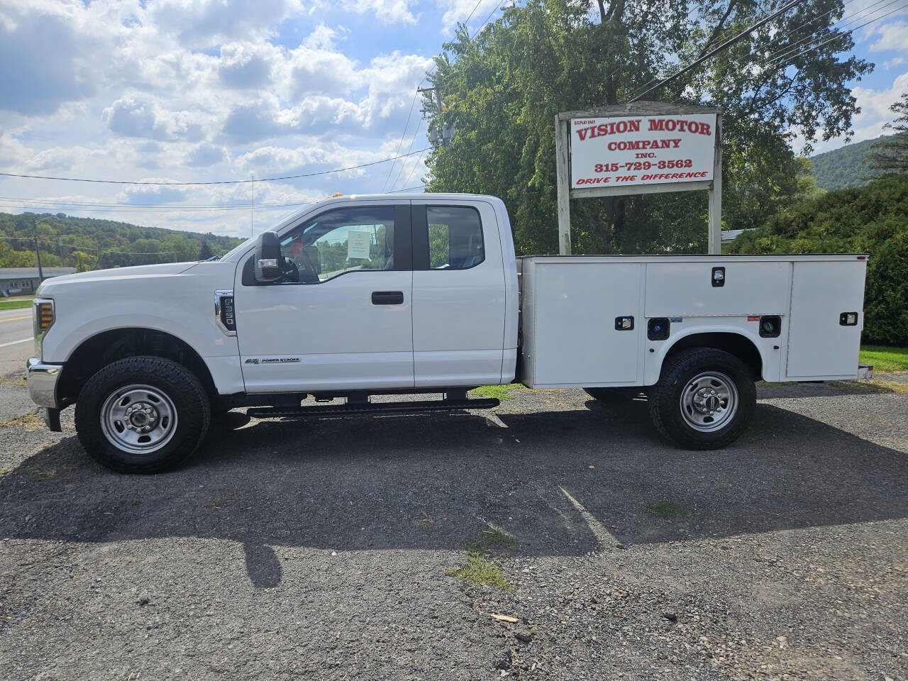 Used 2019 Ford F350 XL w/ XL Value Package image 3