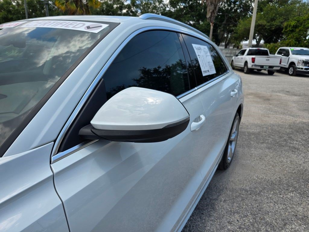 Used 2023 Audi Q8 Prestige AWD/4WD image 11