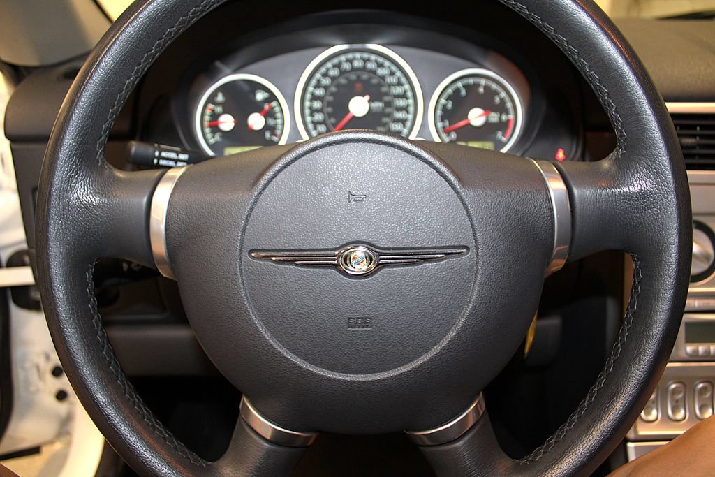 Used 2005 Chrysler Crossfire Limited RWD image 12