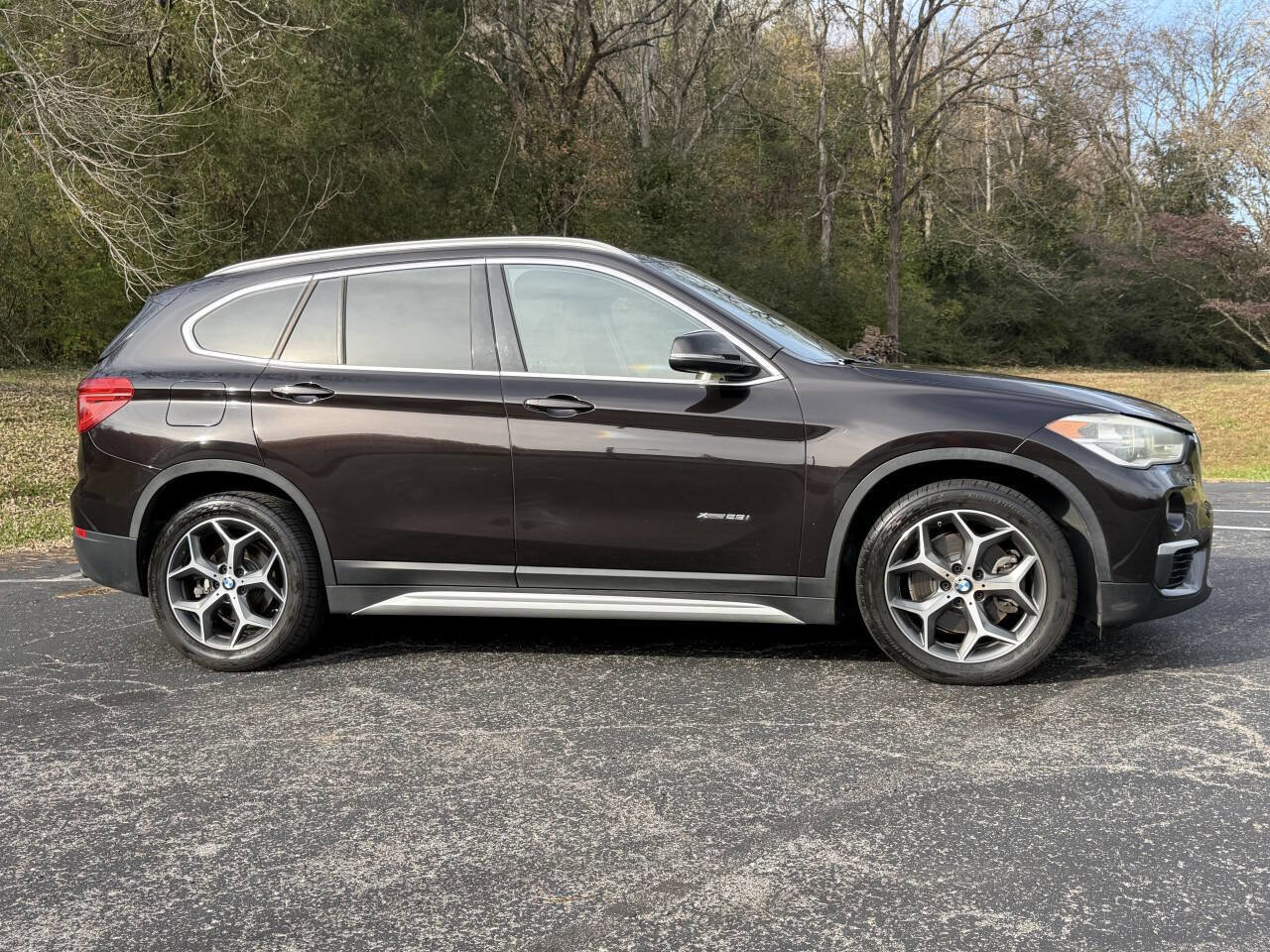 Used 2017 BMW X1 xDrive28i AWD/4WD image 5