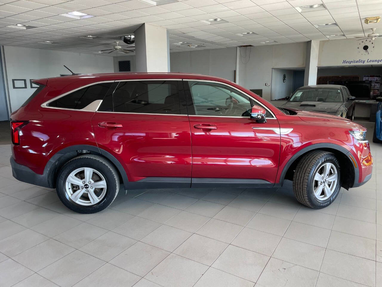 Used 2021 Kia Sorento LX image 7