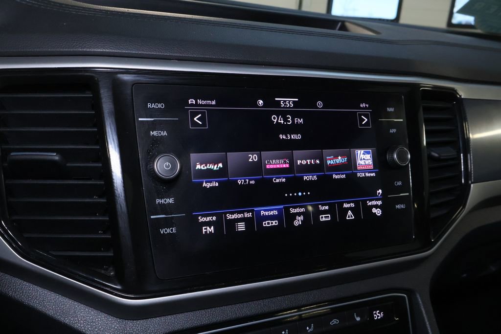 Used 2021 Volkswagen Atlas SEL R-Line image 31