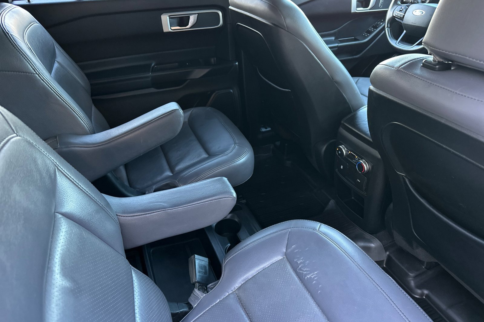 Used 2020 Ford Explorer XLT image 20