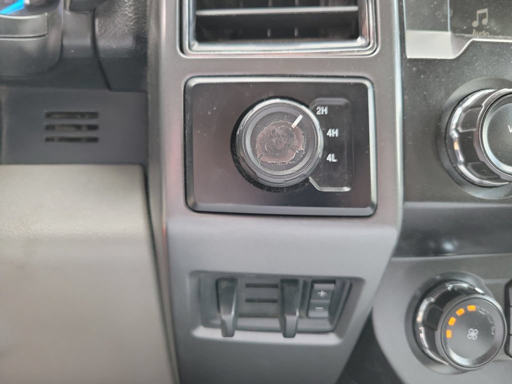 Used 2019 Ford F250 XLT w/ Snow Plow Prep Package AWD/4WD image 17