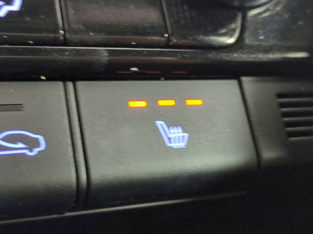 Used 2024 Hyundai Elantra SEL w/ Convenience Package image 27