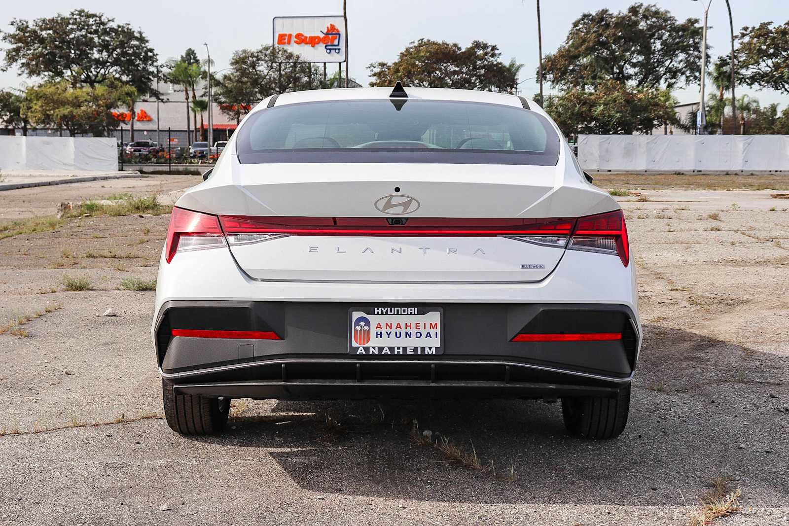 New 2026 Hyundai Elantra Hybrid FWD image 8