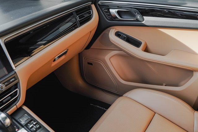 Used 2021 Porsche Macan image 22