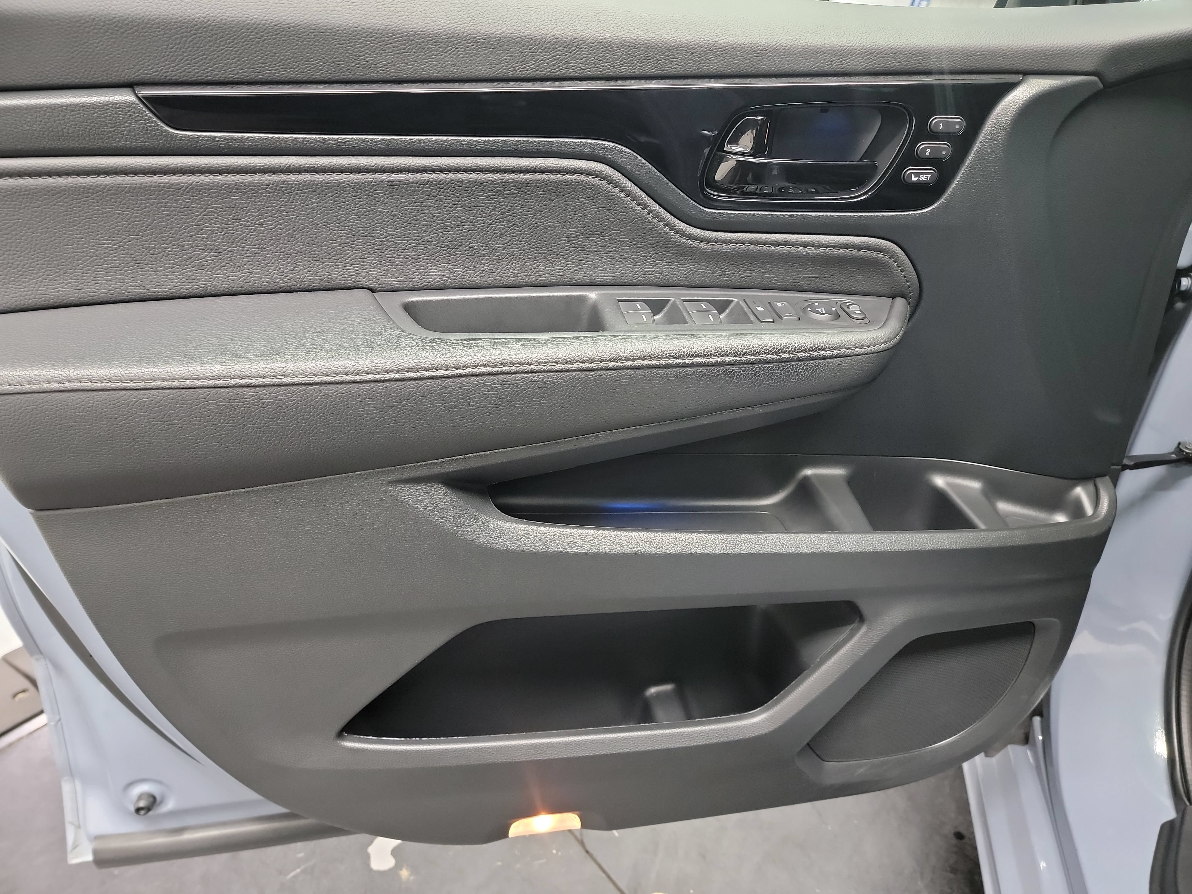 Used 2024 Honda Odyssey Touring image 13