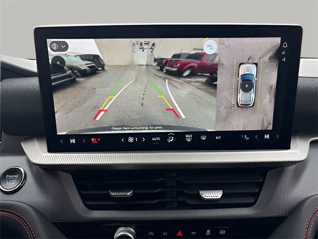 Used 2025 Ford Explorer ST-Line w/ ST-Line Street Pack image 14