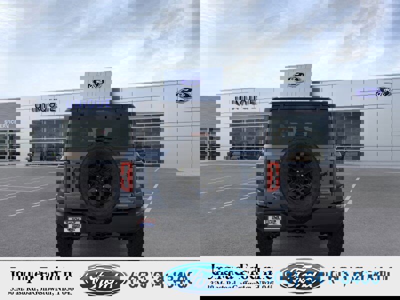 New 2025 Ford Bronco Outer Banks w/ Black Appearance Package image 37
