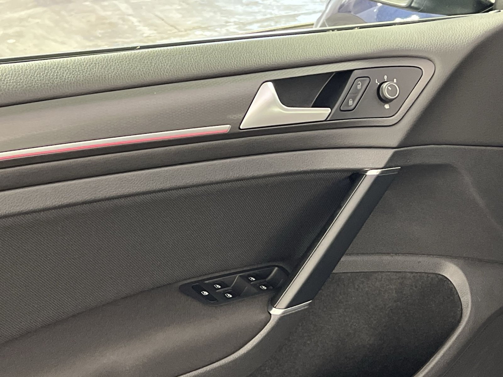 Used 2018 Volkswagen GTI S FWD image 16