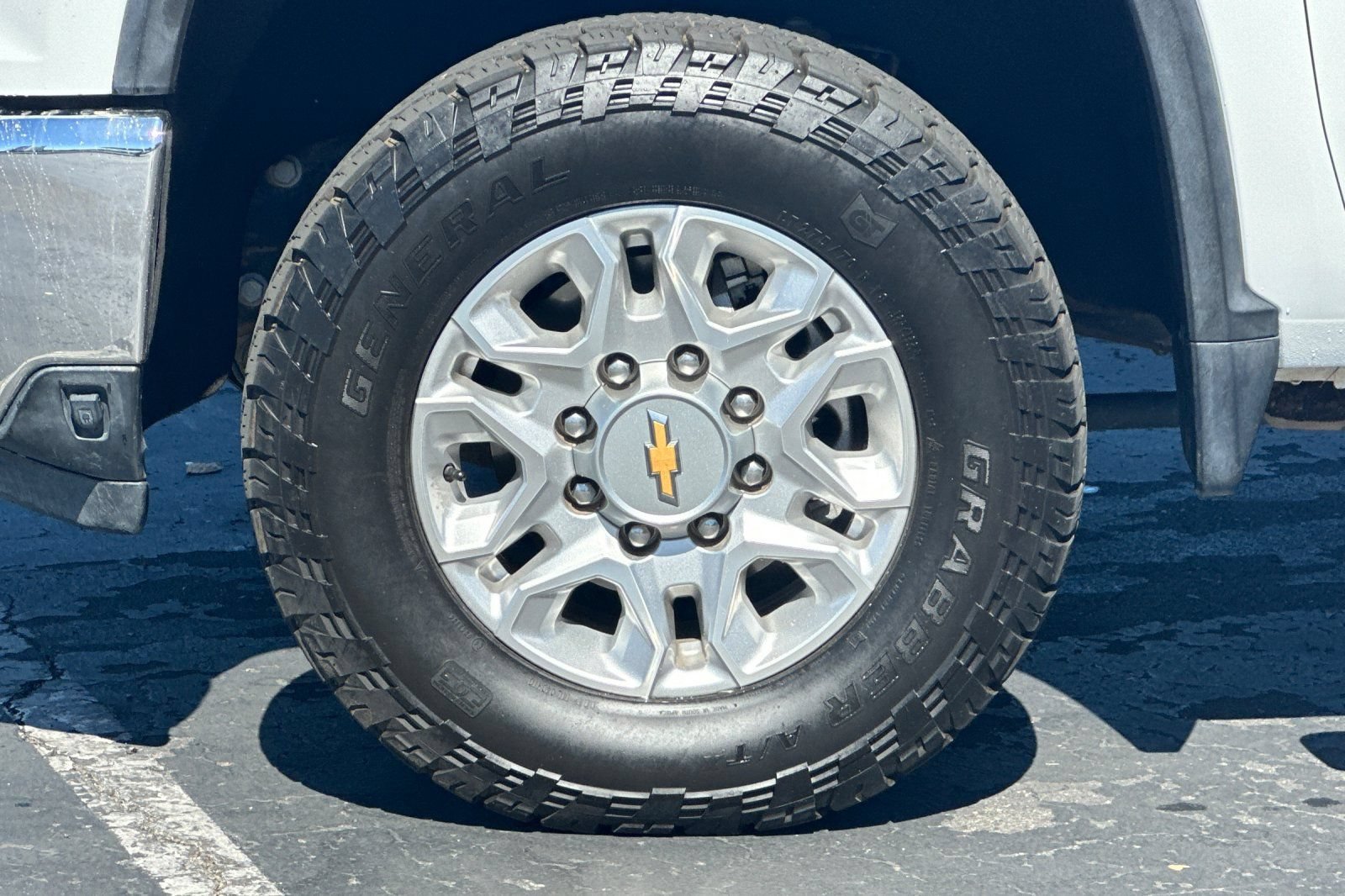 Used 2024 Chevrolet Silverado 2500 LT AWD/4WD image 43