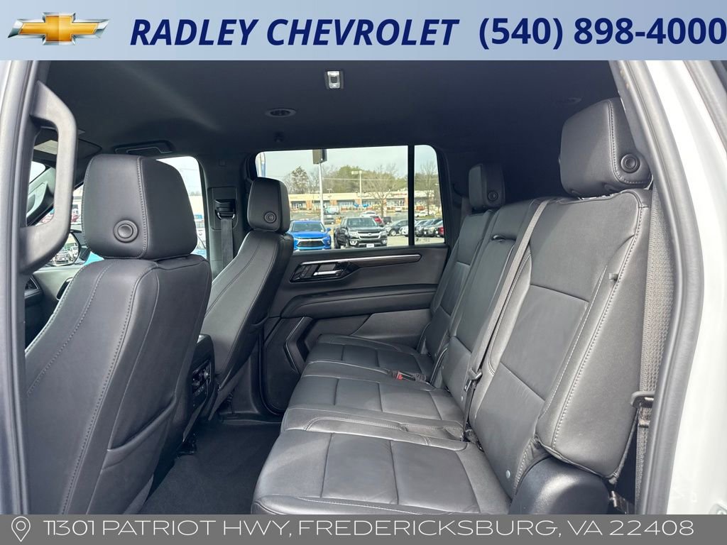 Certified 2025 Chevrolet Suburban LT image 12