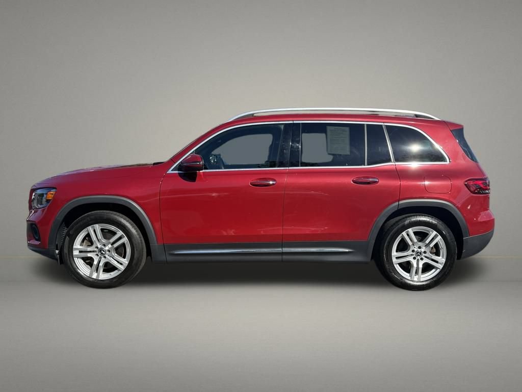 Used 2021 Mercedes-Benz GLB 250 4MATIC image 2