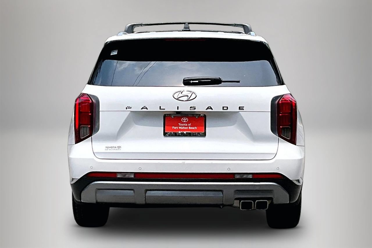 Used 2024 Hyundai Palisade Limited FWD image 6