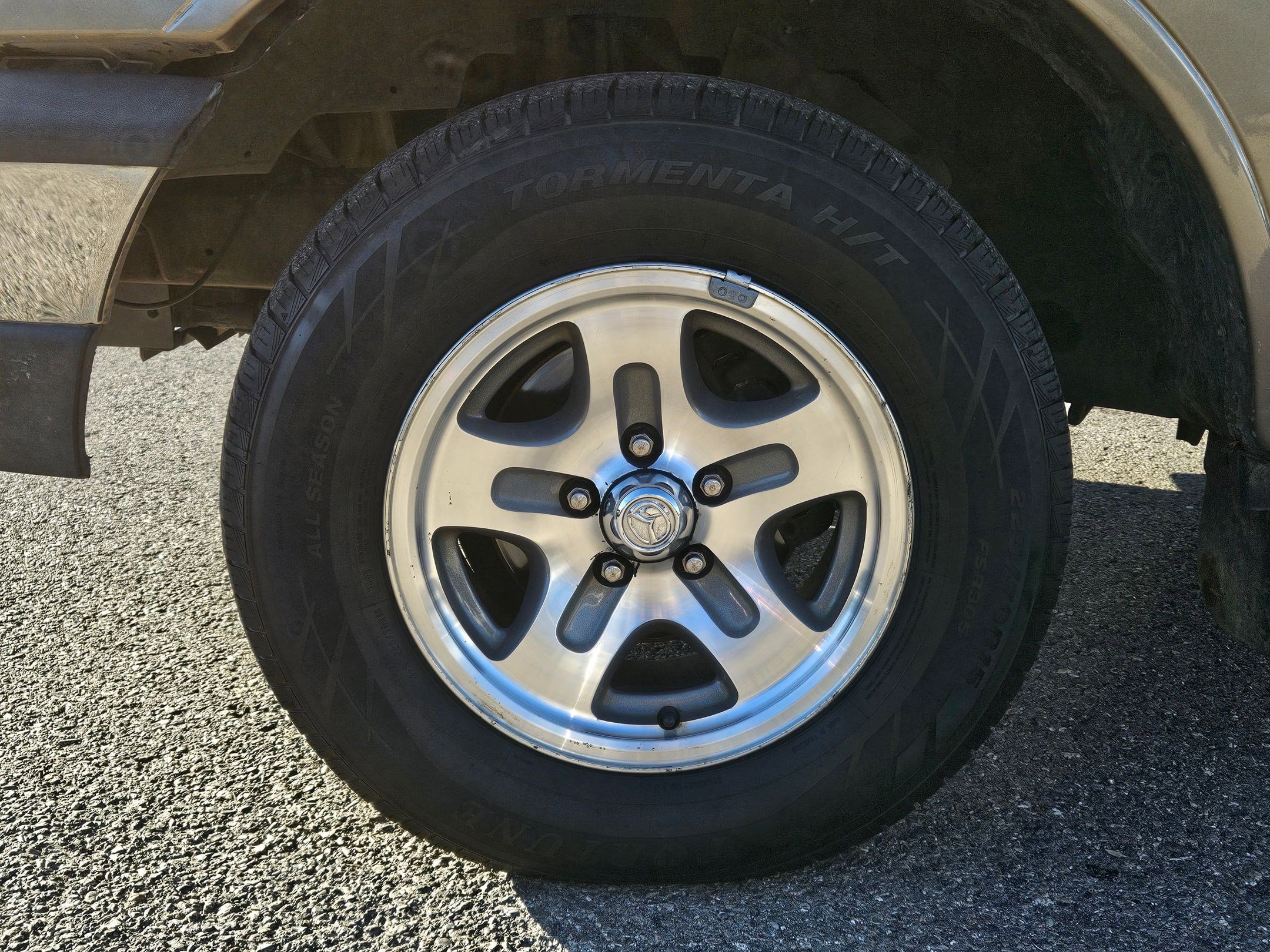 Used 2004 MAZDA B-Series Pickup SE w/ Convenience Pkg image 11