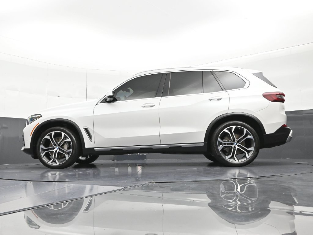 Used 2023 BMW X5 sDrive40i w/ Parking Assistance Package RWD image 25