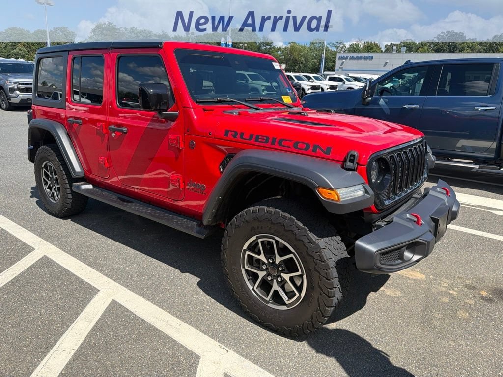 Used 2024 Jeep Wrangler Unlimited Rubicon AWD/4WD image 2