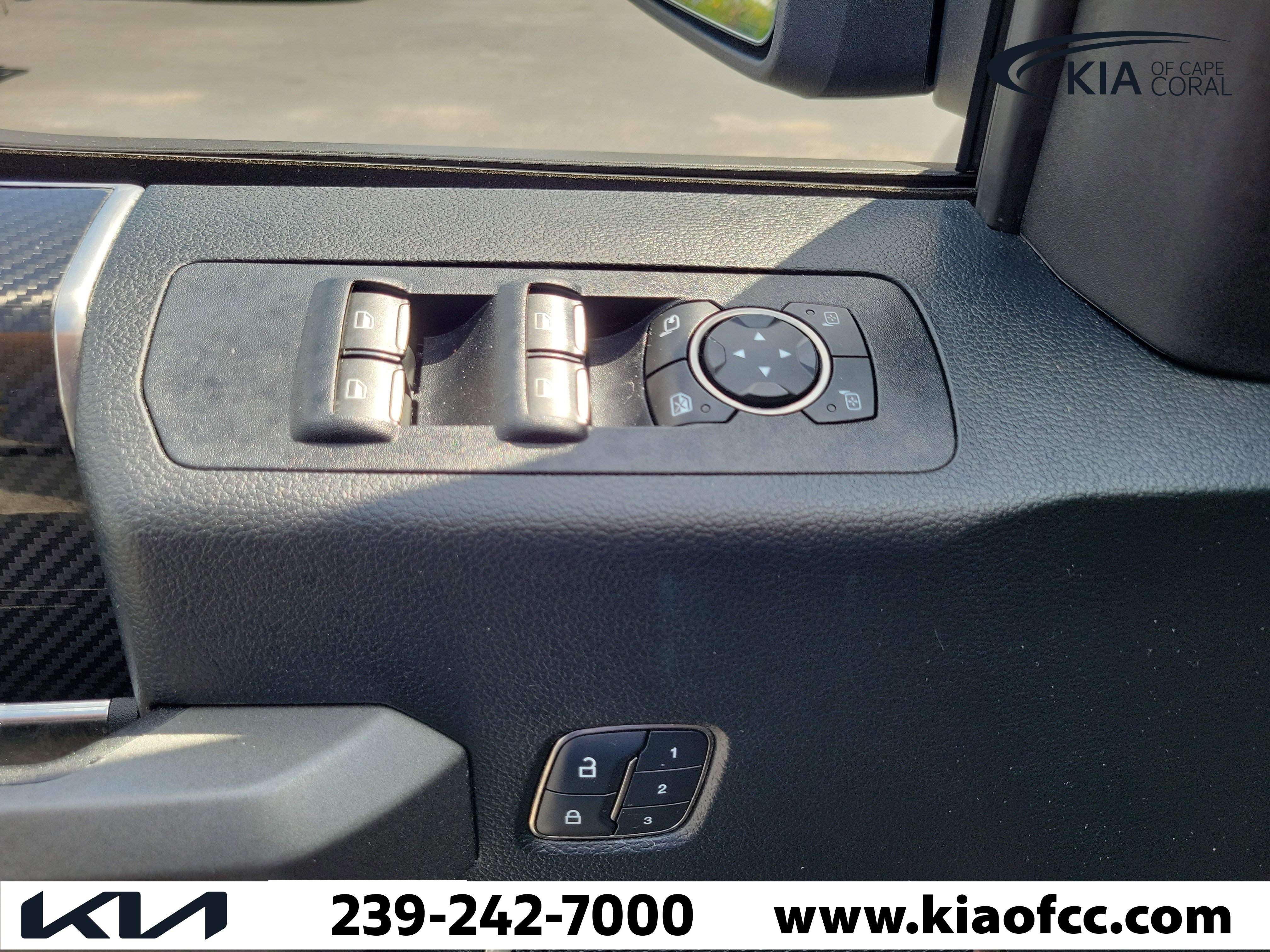Used 2017 Ford F150 Raptor w/ Equipment Group 802A Luxury AWD/4WD image 24