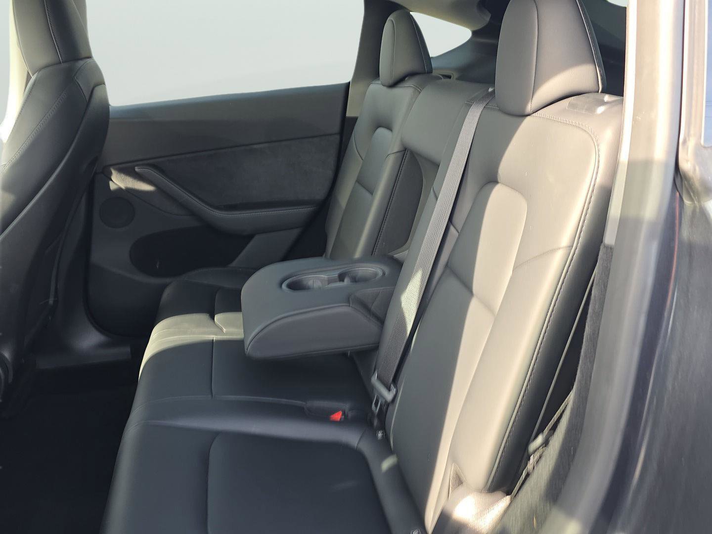 Used 2024 Tesla Model Y Long Range image 32