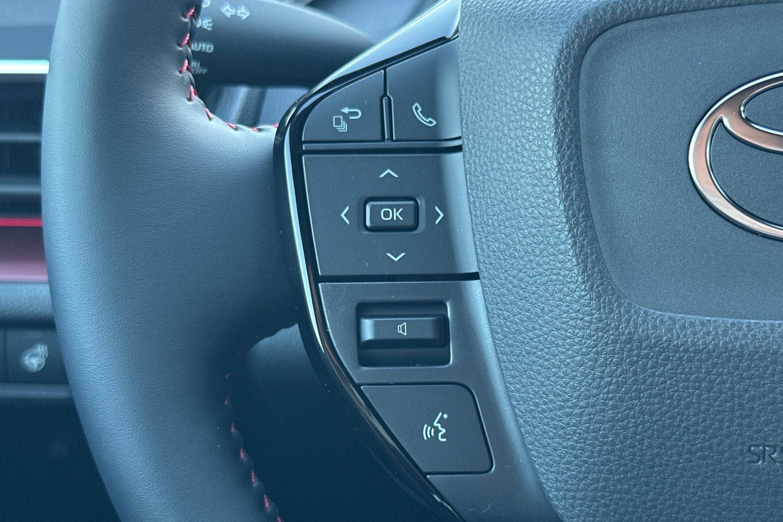 New 2026 Toyota Prius Plug-In Hybrid FWD image 27