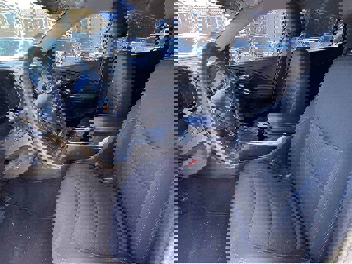 Used 2018 Chevrolet Volt LT image 16