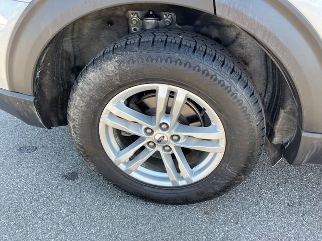 Used 2020 Ford Explorer XLT w/ Equipment Group 202A AWD/4WD image 41