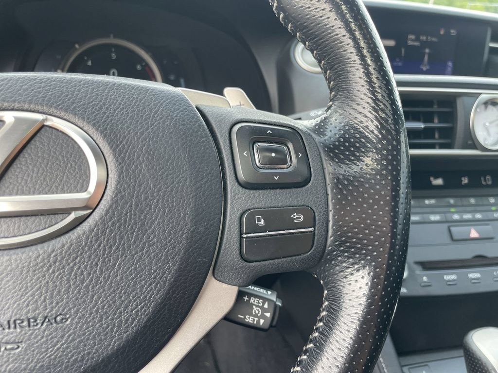 Used 2016 Lexus RC 200t RWD image 18