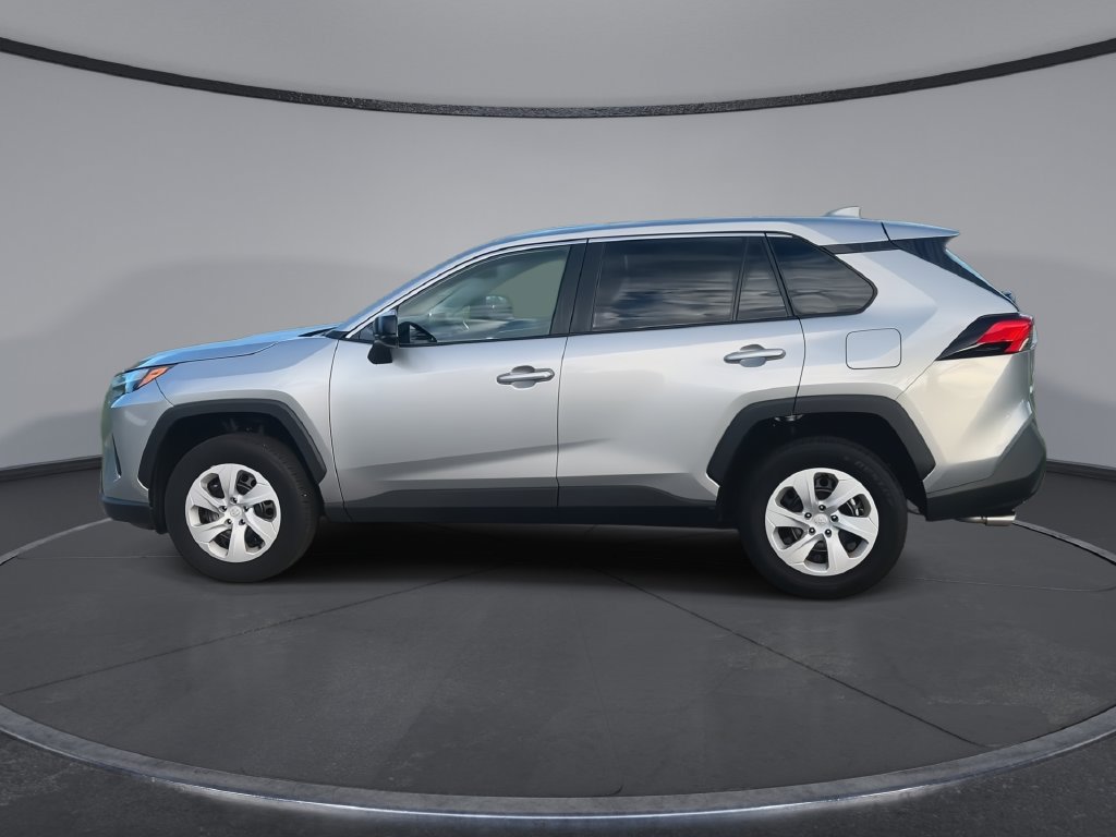 Used 2025 Toyota RAV4 LE FWD image 7