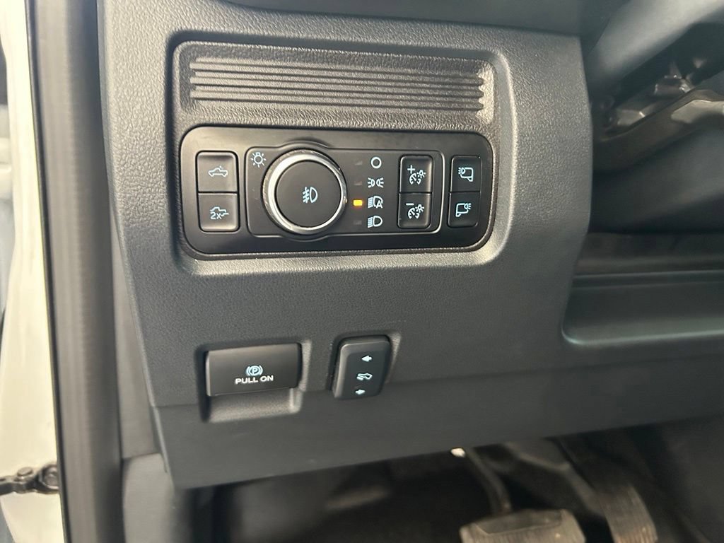 Used 2025 Ford F350 Lariat AWD/4WD image 47