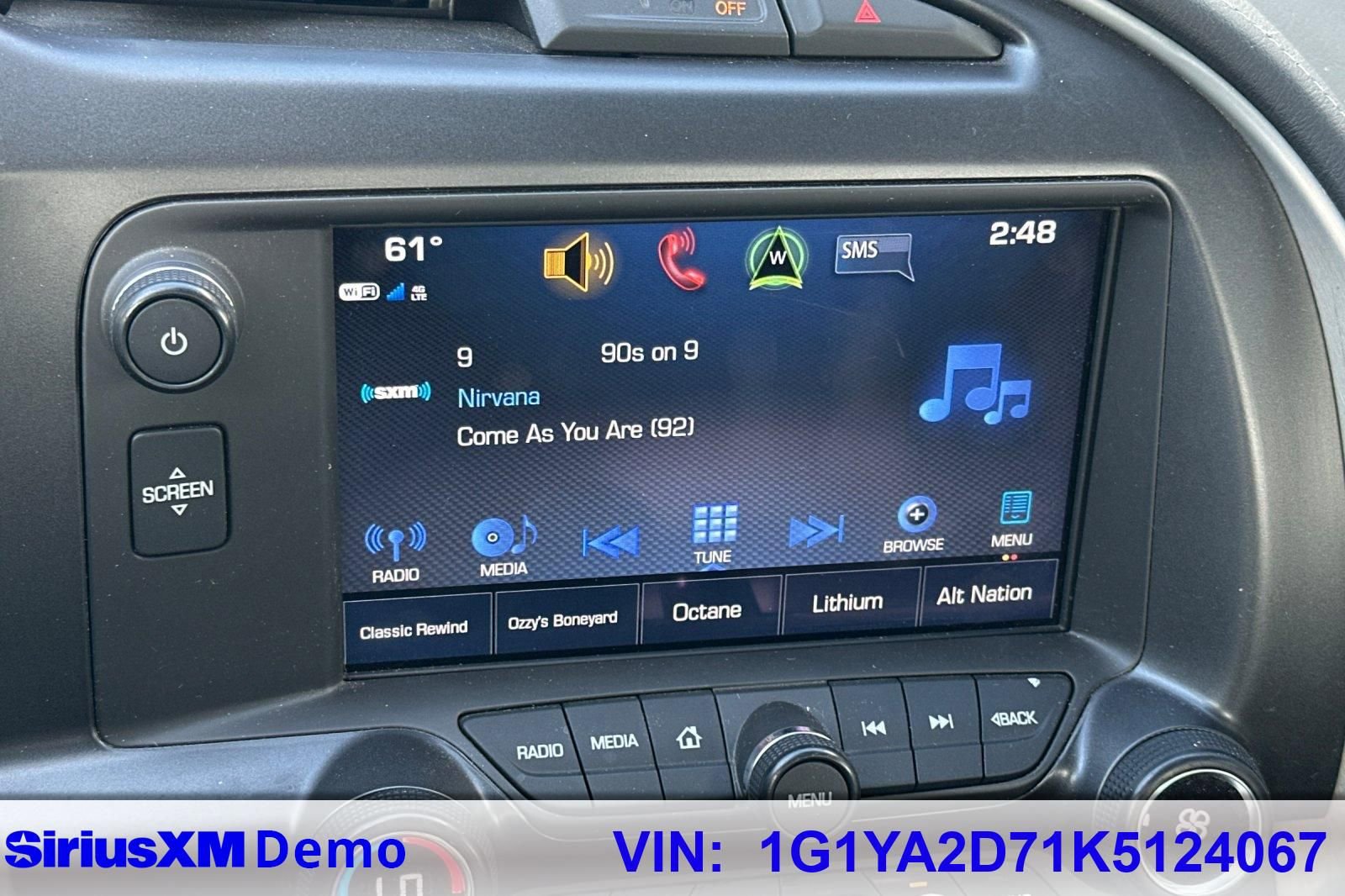 Used 2019 Chevrolet Corvette Stingray Coupe w/ 1LT RWD image 26