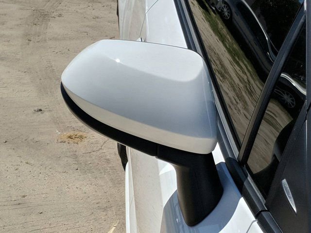 Used 2020 Toyota Corolla LE image 12