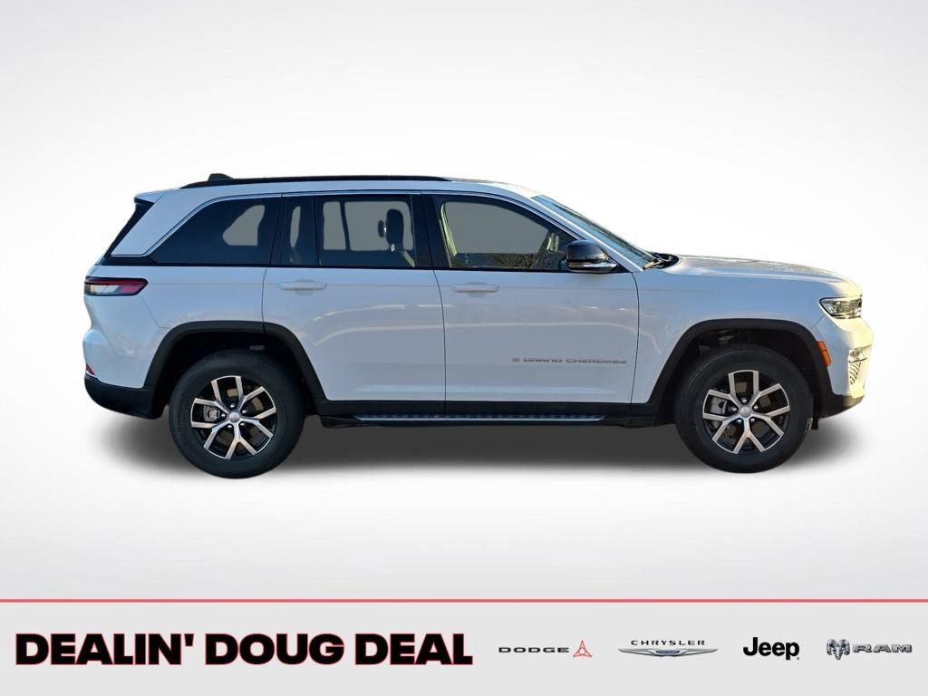 Used 2025 Jeep Grand Cherokee Limited w/ Trailer Tow Package image 8