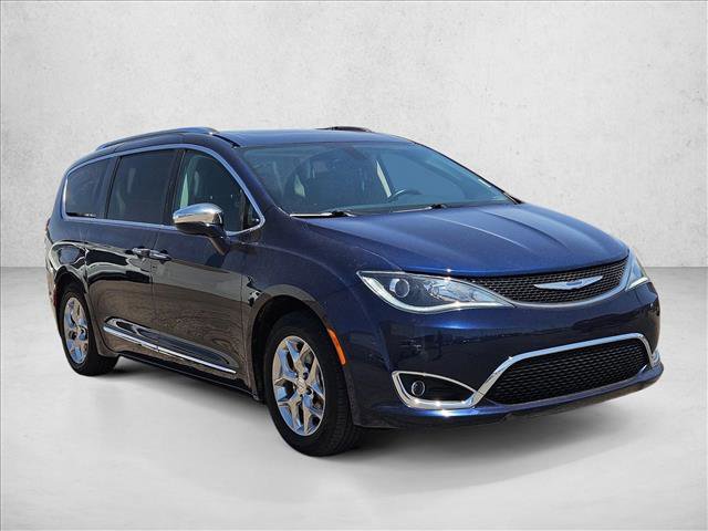 Used 2018 Chrysler Pacifica Limited FWD image 3