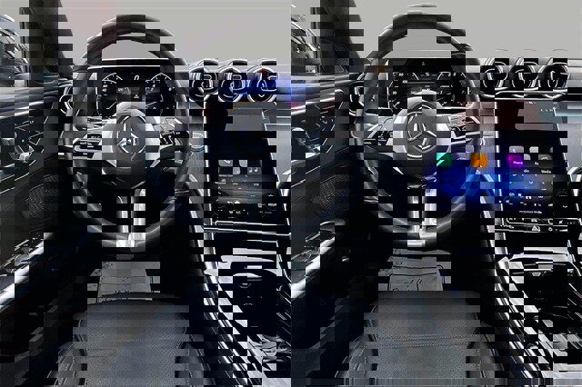 Certified 2025 Mercedes-Benz C 300 4MATIC Sedan image 11