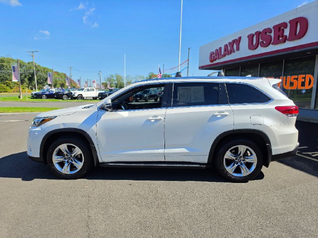 Used 2018 Toyota Highlander Limited AWD/4WD image 4
