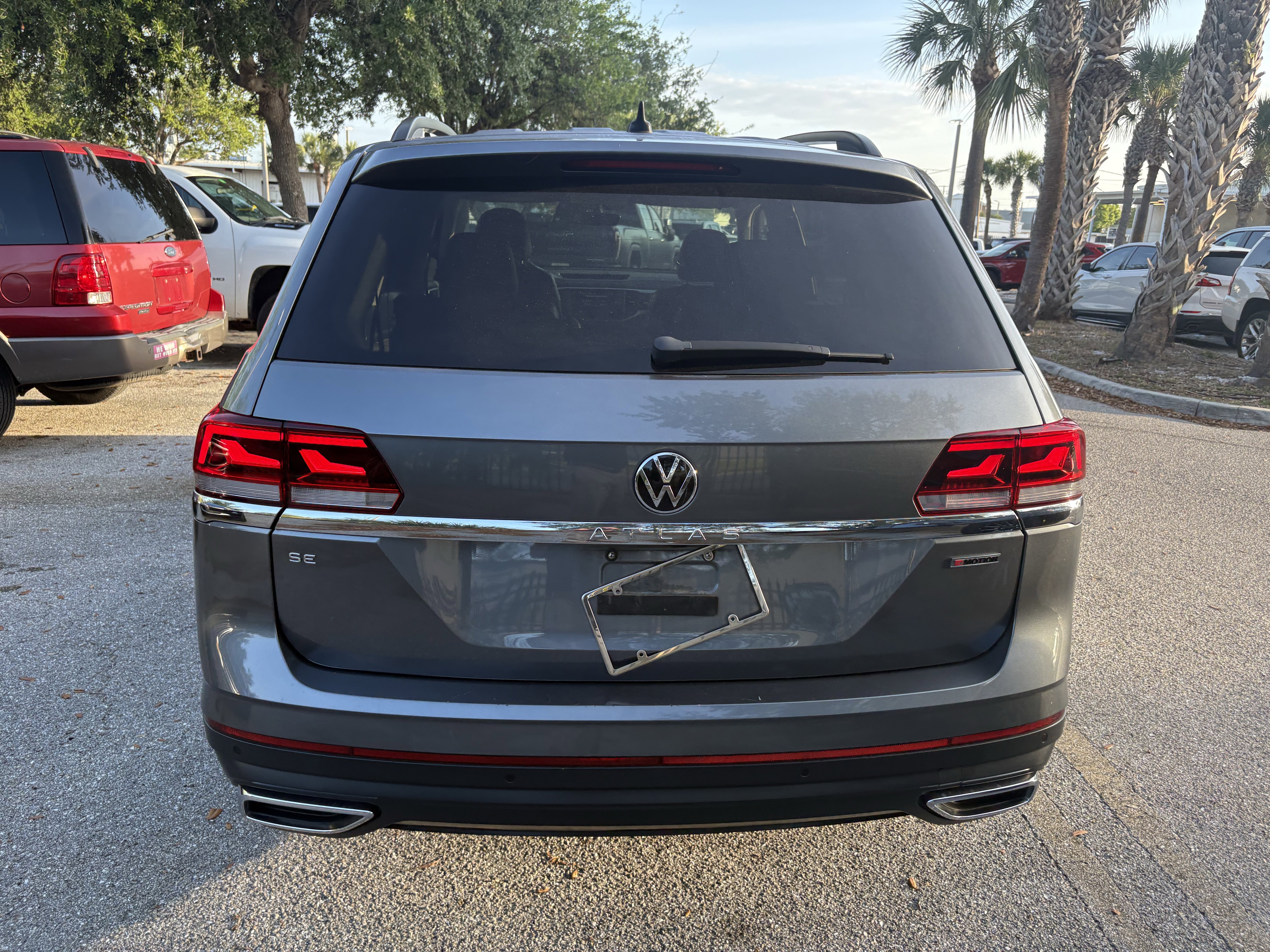 Used 2021 Volkswagen Atlas SE image 6