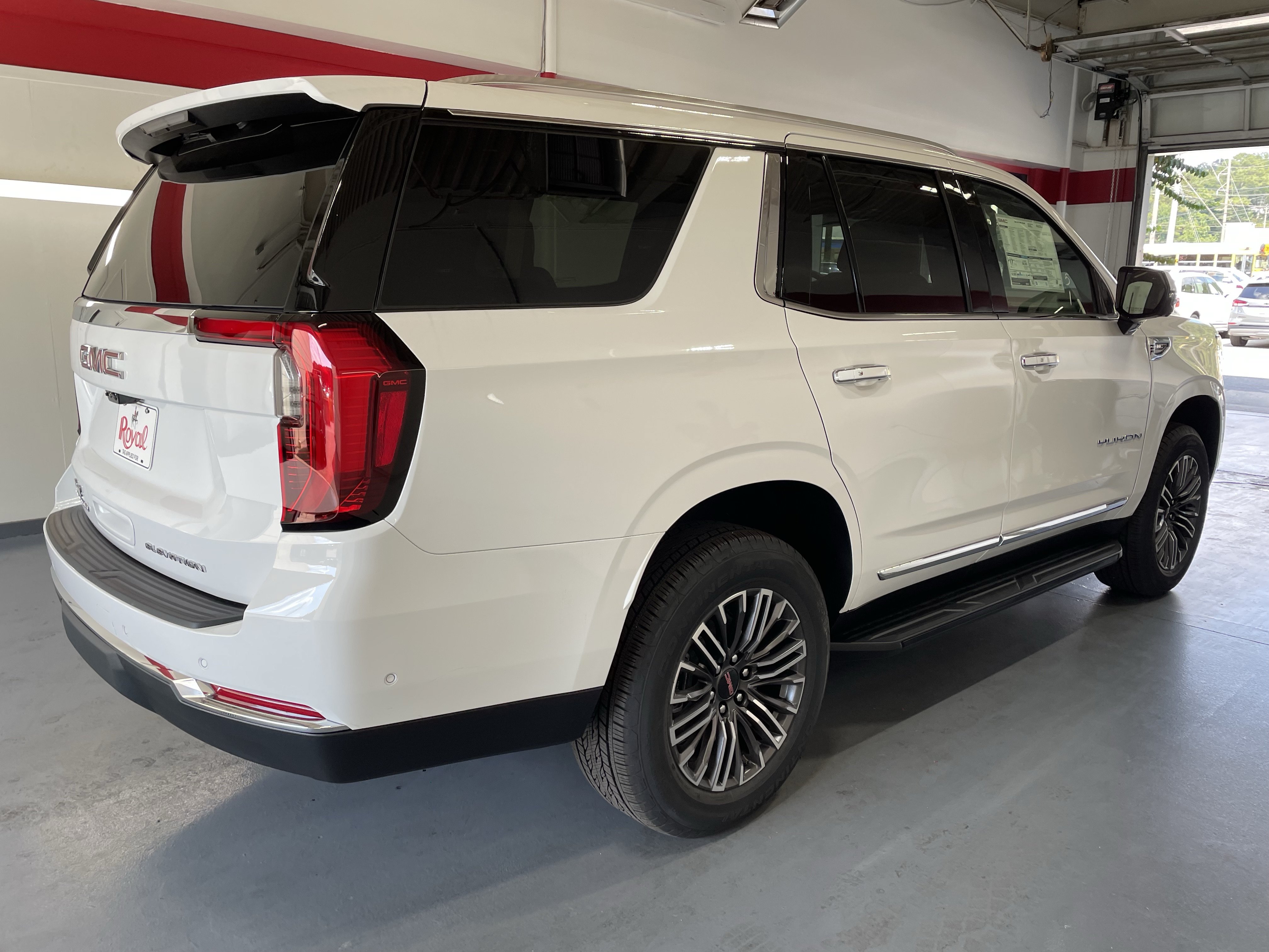 New 2026 GMC Yukon Elevation w/ Technology Package RWD image 4