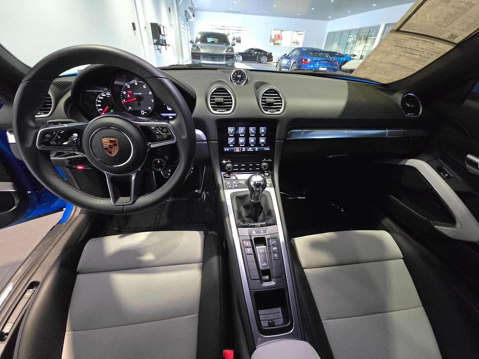 Used 2025 Porsche 718 Boxster S RWD image 18