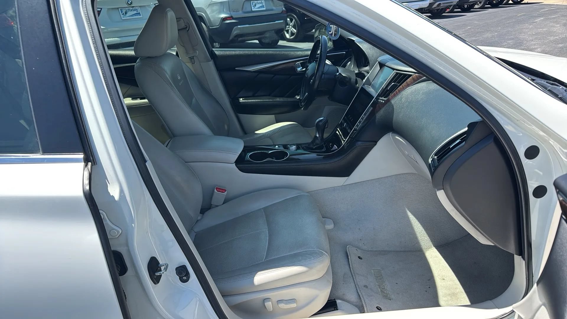 Used 2014 INFINITI Q50 Premium w/ Deluxe Touring Package RWD image 15