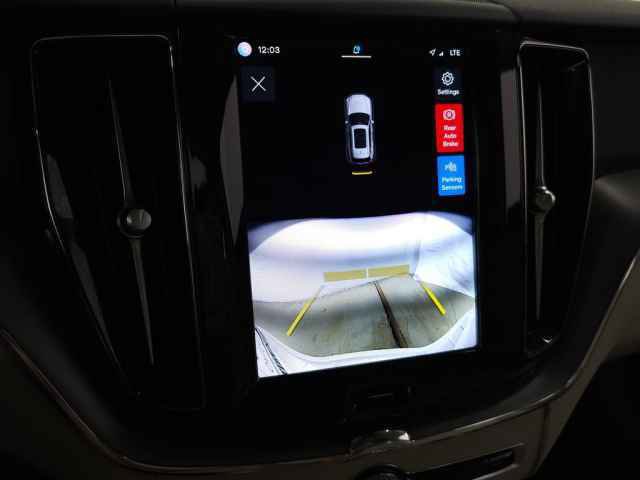 Used 2024 Volvo XC60 B5 Core w/ Protection Package Premier AWD/4WD image 28