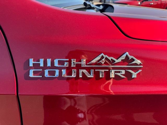 Used 2024 Chevrolet Suburban High Country w/ Advanced Technology Package image 44