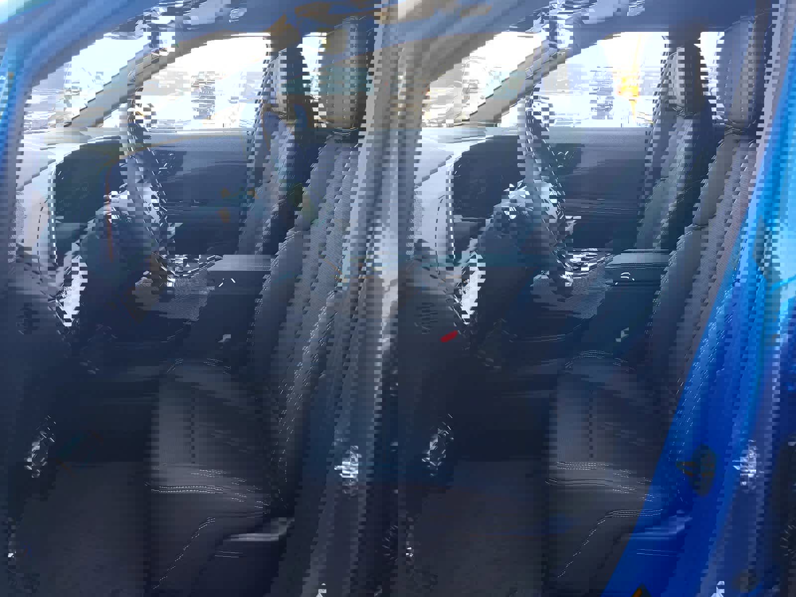 New 2025 Cadillac Optiq Luxury 2 image 12