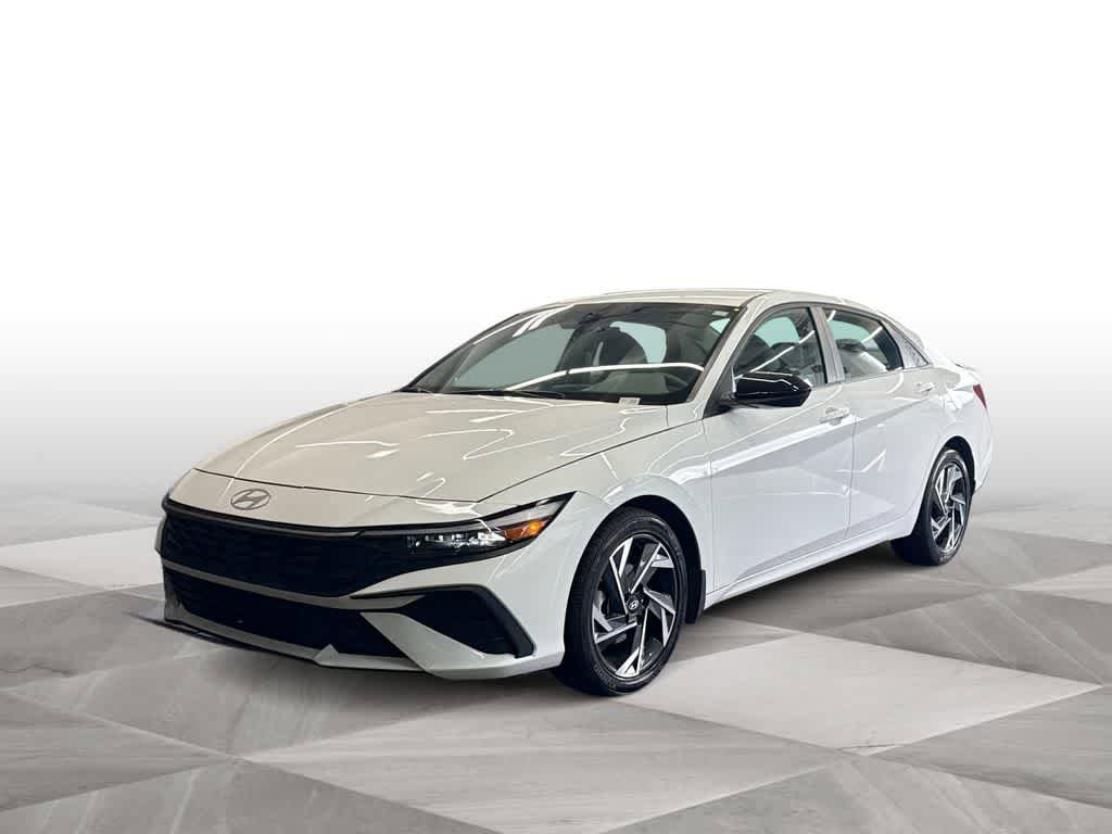 Used 2025 Hyundai Elantra Sport FWD image 1